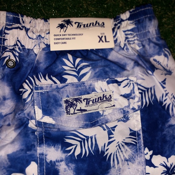 Trunks Surf and Swim Co. Men’s The Dye Tropical Print Mesh Lined Trunks ~ NWT - Picture 4 of 11